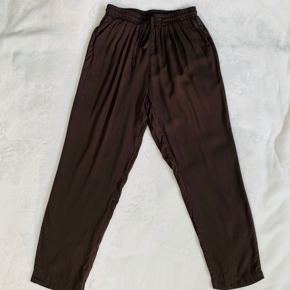 NWOT Dark green casual crop pants with pockets